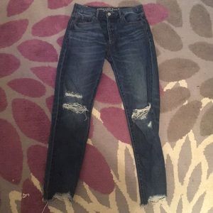 american eagle ripped girlfriend jeans